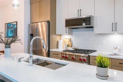 Kitchen Island Photo of 2735 W 8th Avenue, Vancouver, BC