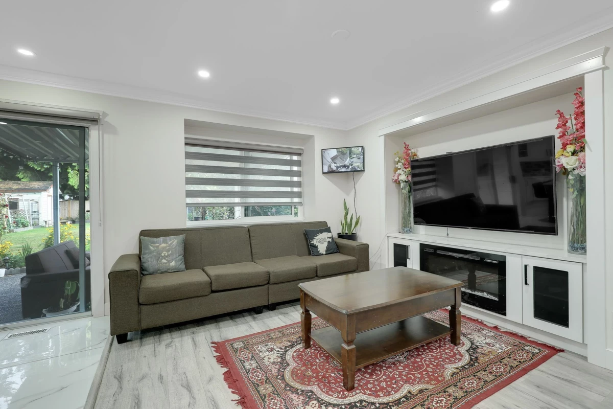 Bedroom 2 Photo of 15738 97 Avenue, Surrey, BC