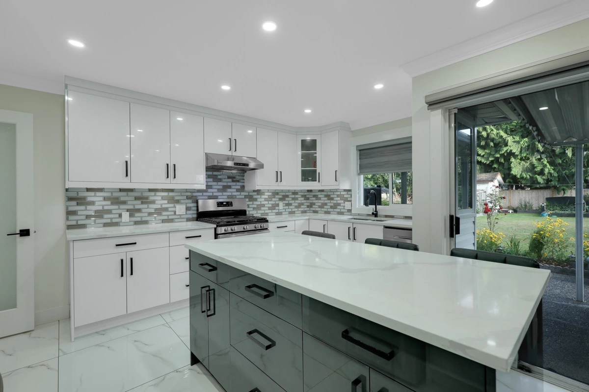 Breakfast Nook Photo of 15738 97 Avenue, Surrey, BC