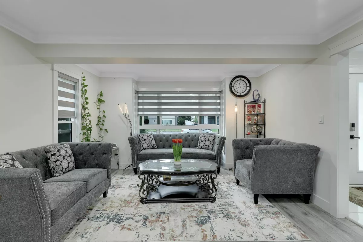 Family Room Photo of 15738 97 Avenue, Surrey, BC