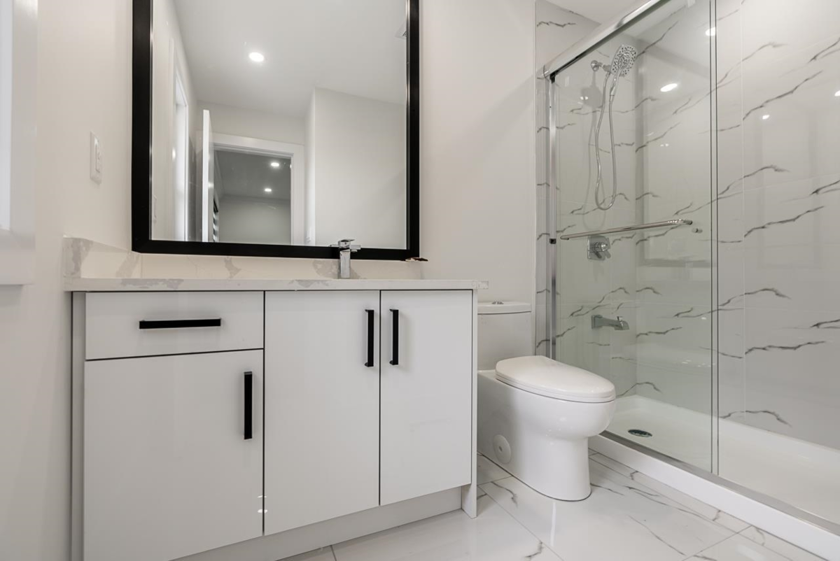 Front Yard Photo of 15738 97 Avenue, Surrey, BC