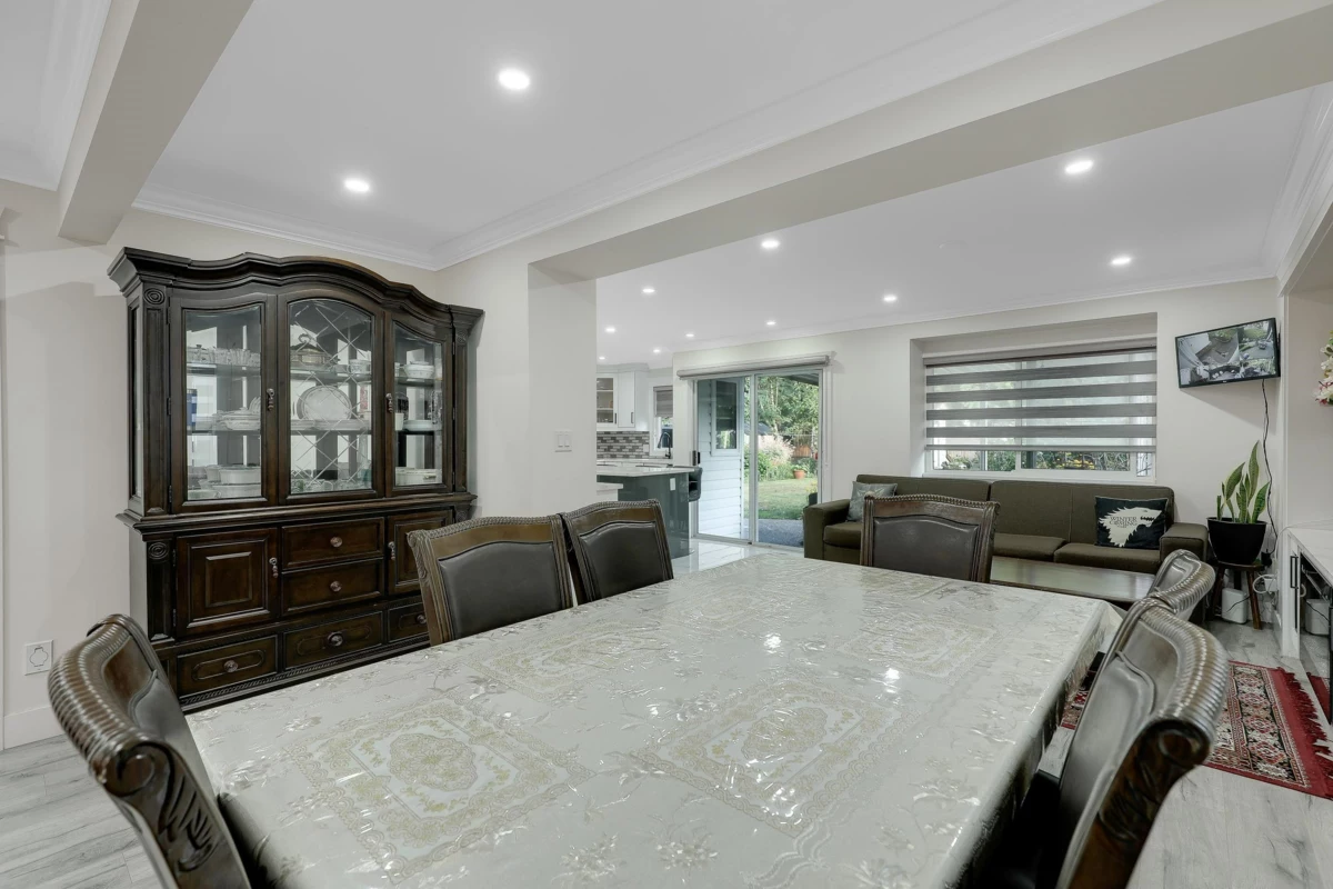 Walk-In Closet Photo of 15738 97 Avenue, Surrey, BC