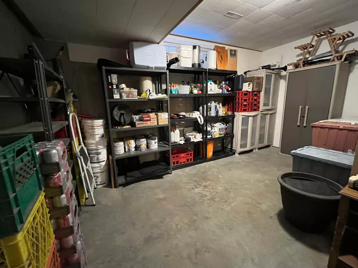 Laundry Room Photo of 5800 Jinkerson Road, Chilliwack, BC