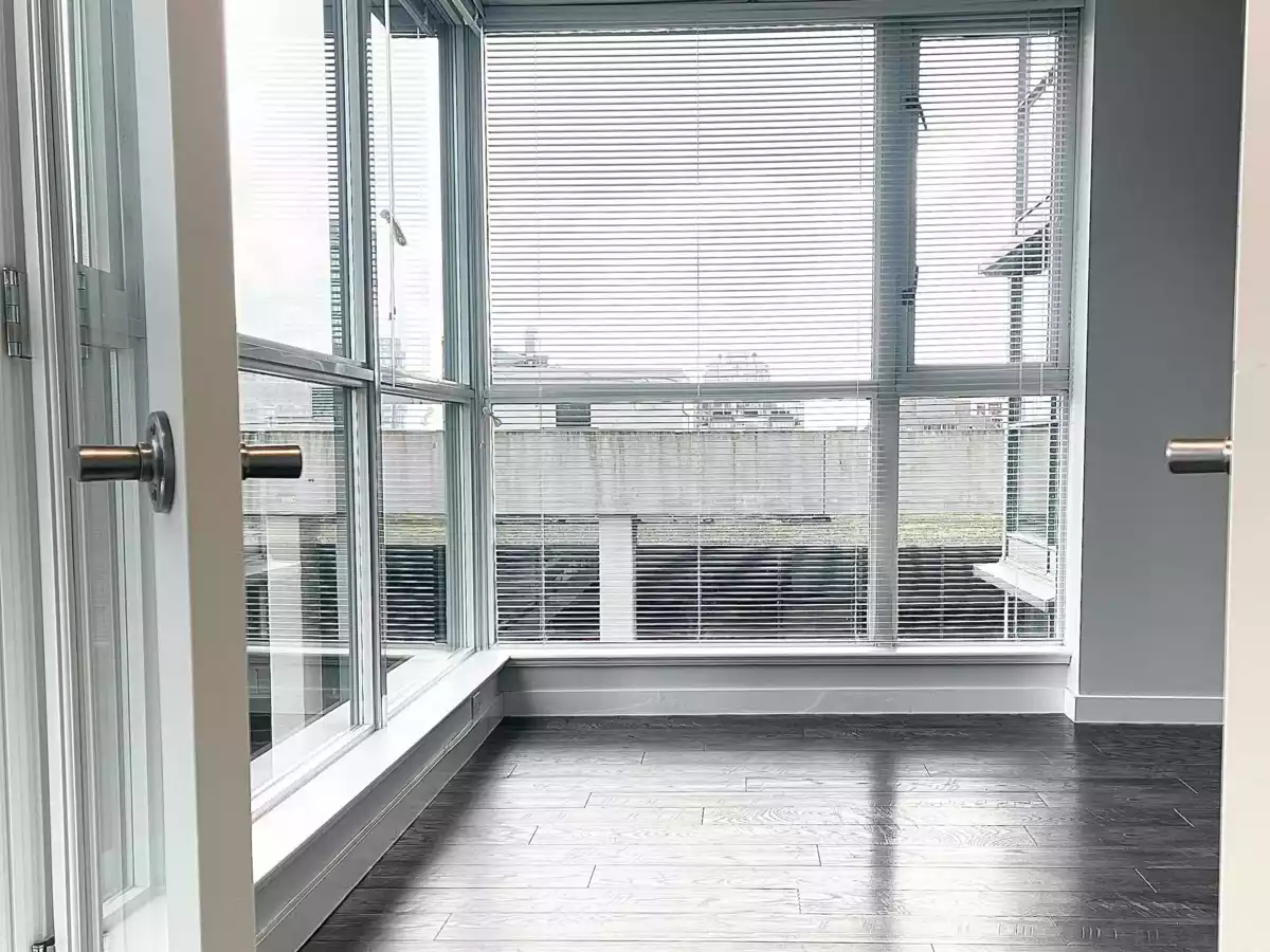 Dining Area Photo of 1402 1068 Hornby Street, Vancouver, BC