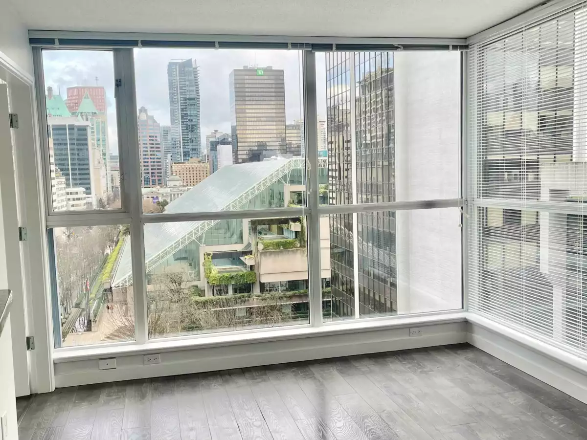 Family Room Photo of 1402 1068 Hornby Street, Vancouver, BC