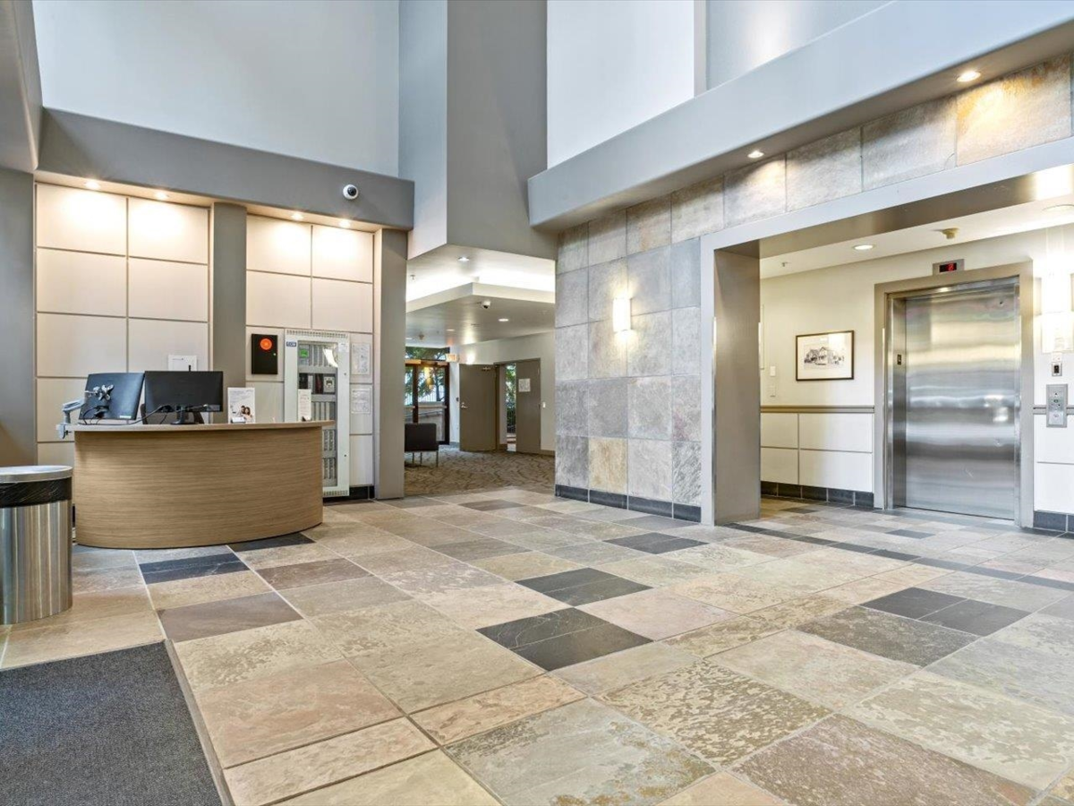 Living Room Photo of 1402 1068 Hornby Street, Vancouver, BC