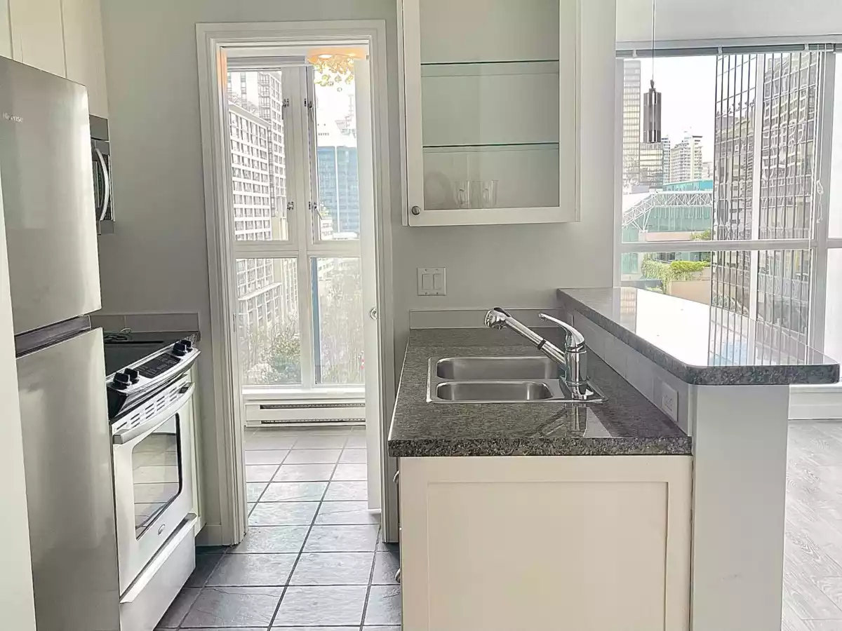 Primary Bedroom Photo of 1402 1068 Hornby Street, Vancouver, BC