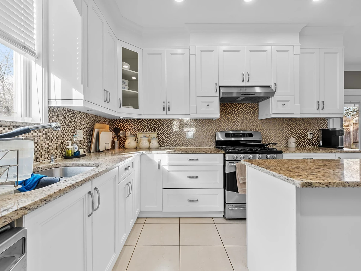 Breakfast Nook Photo of 11585 94 Avenue, Delta, BC