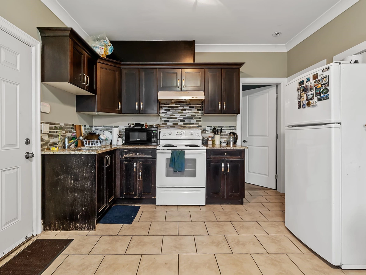 Outdoor Patio Photo of 11585 94 Avenue, Delta, BC