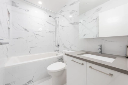 Primary Bathroom Photo of 507 10780 No. 5 Road, Richmond, BC