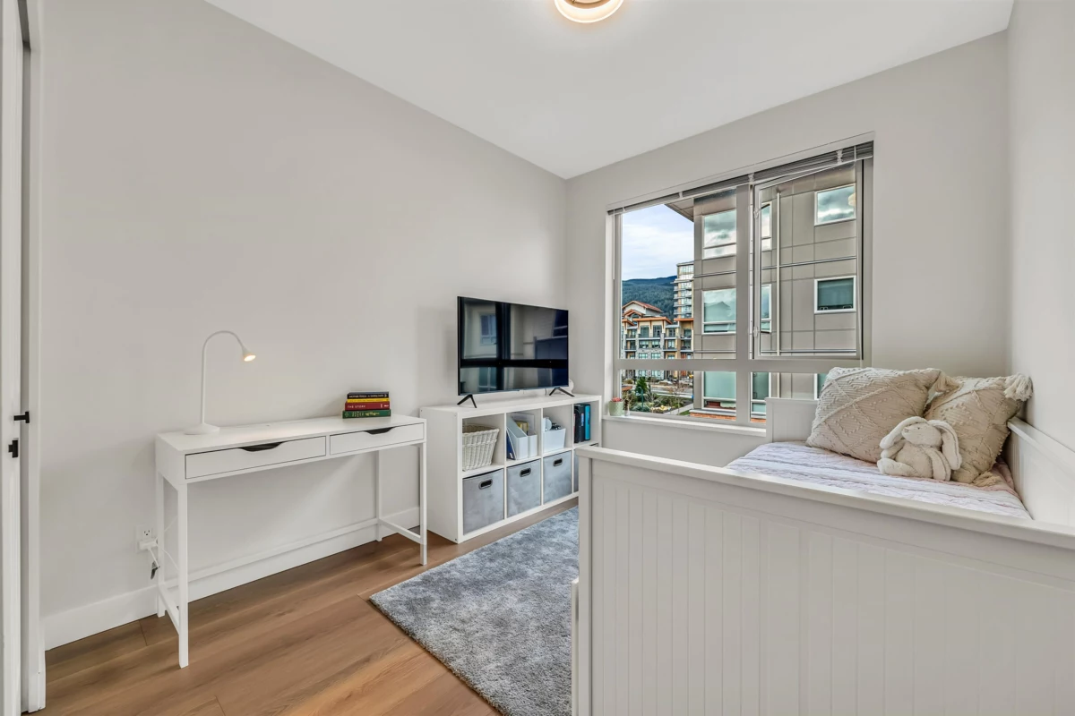 Loft / Bonus Room Photo of 404 2632 Library Lane, North Vancouver, BC