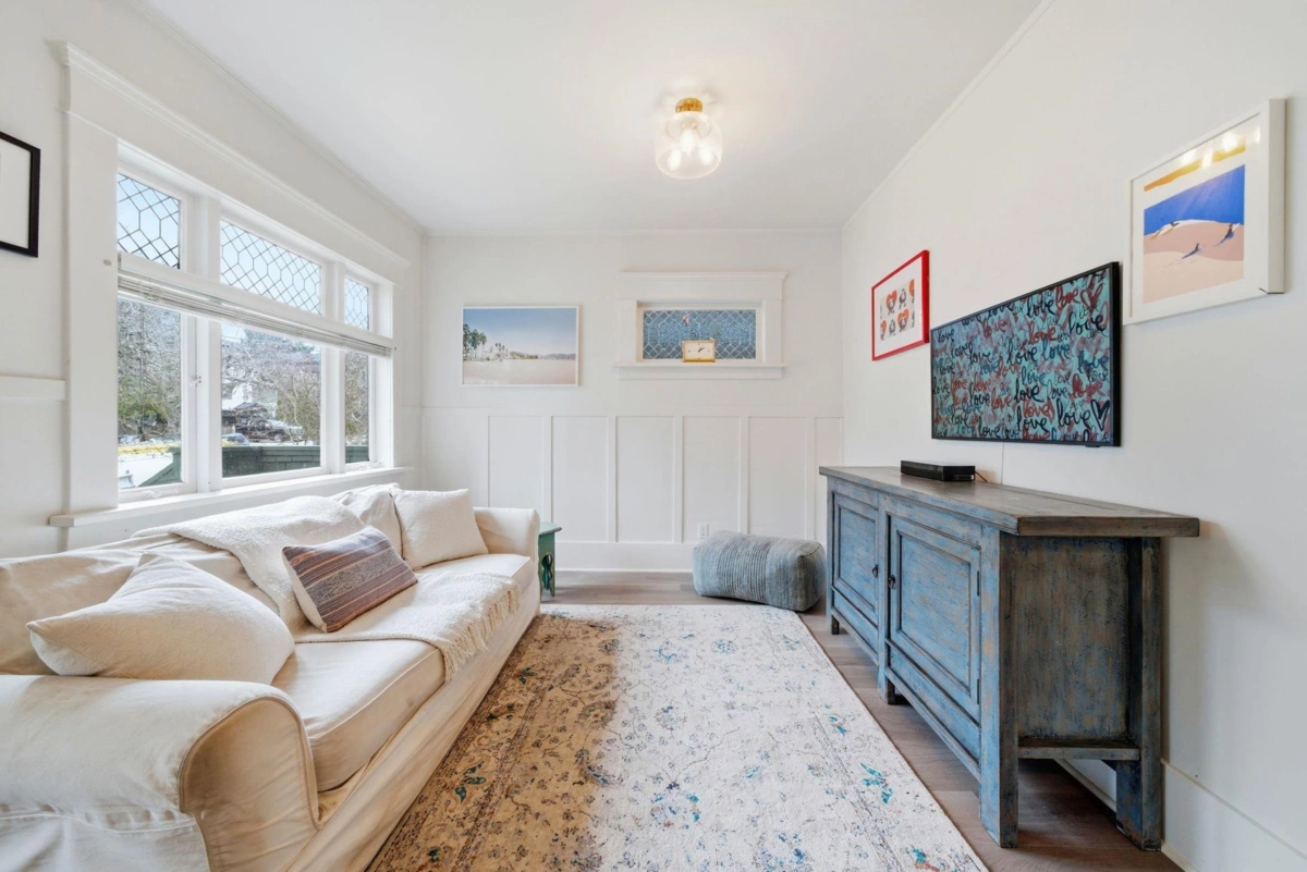 Family Room Photo of 1944 Charles Street, Vancouver, BC