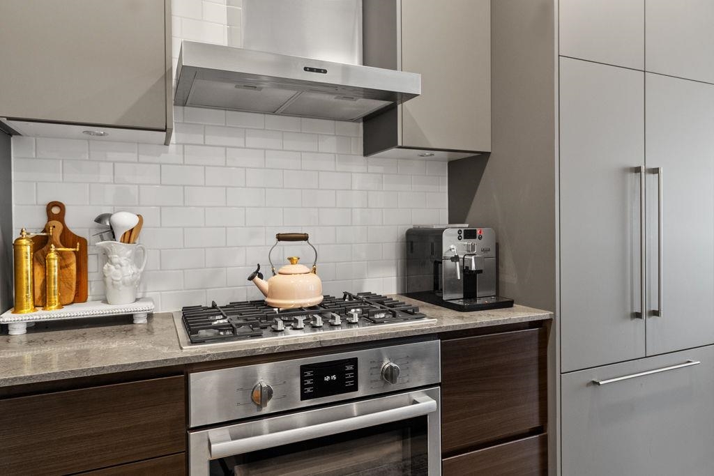 Living Room Photo of 632 55 Klahanie Drive, Port Moody, BC