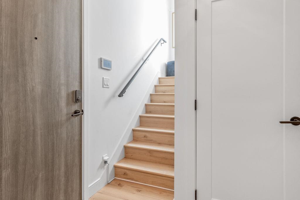 Primary Bathroom Photo of 632 55 Klahanie Drive, Port Moody, BC