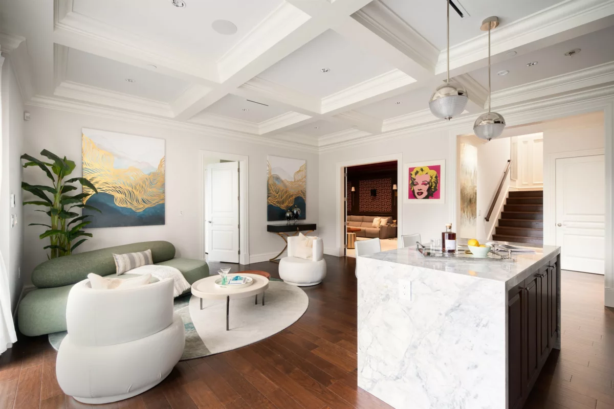 Backyard Photo of 3955 W Broadway, Vancouver, BC