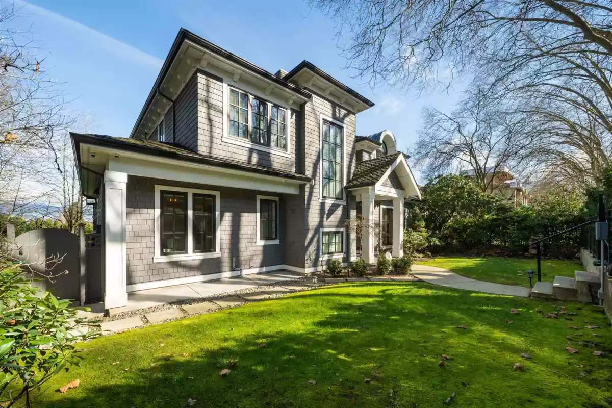 Fitness Center Photo Near 3955 W Broadway, Vancouver, BC