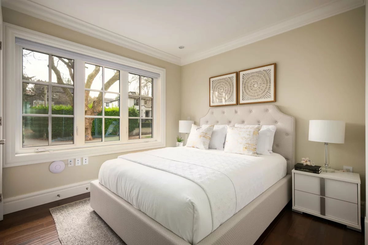 Hallway Photo of 3955 W Broadway, Vancouver, BC