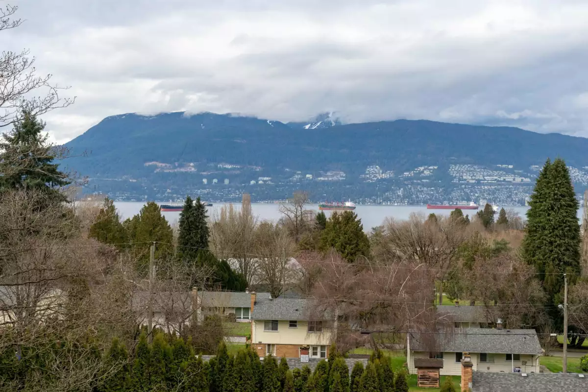 Outdoor Kitchen Photo of 3955 W Broadway, Vancouver, BC