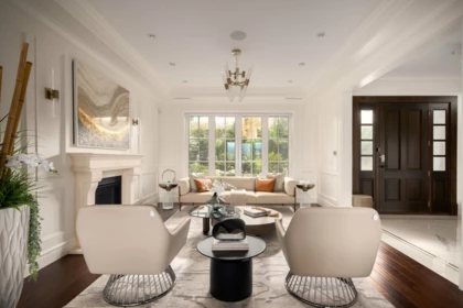 3955 W Broadway, Vancouver, BC