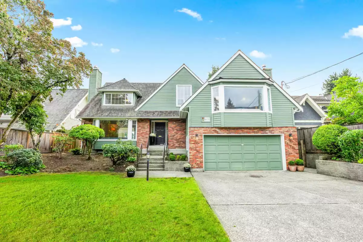 Exterior Front Photo of 2372 Kings Avenue, West Vancouver, BC
