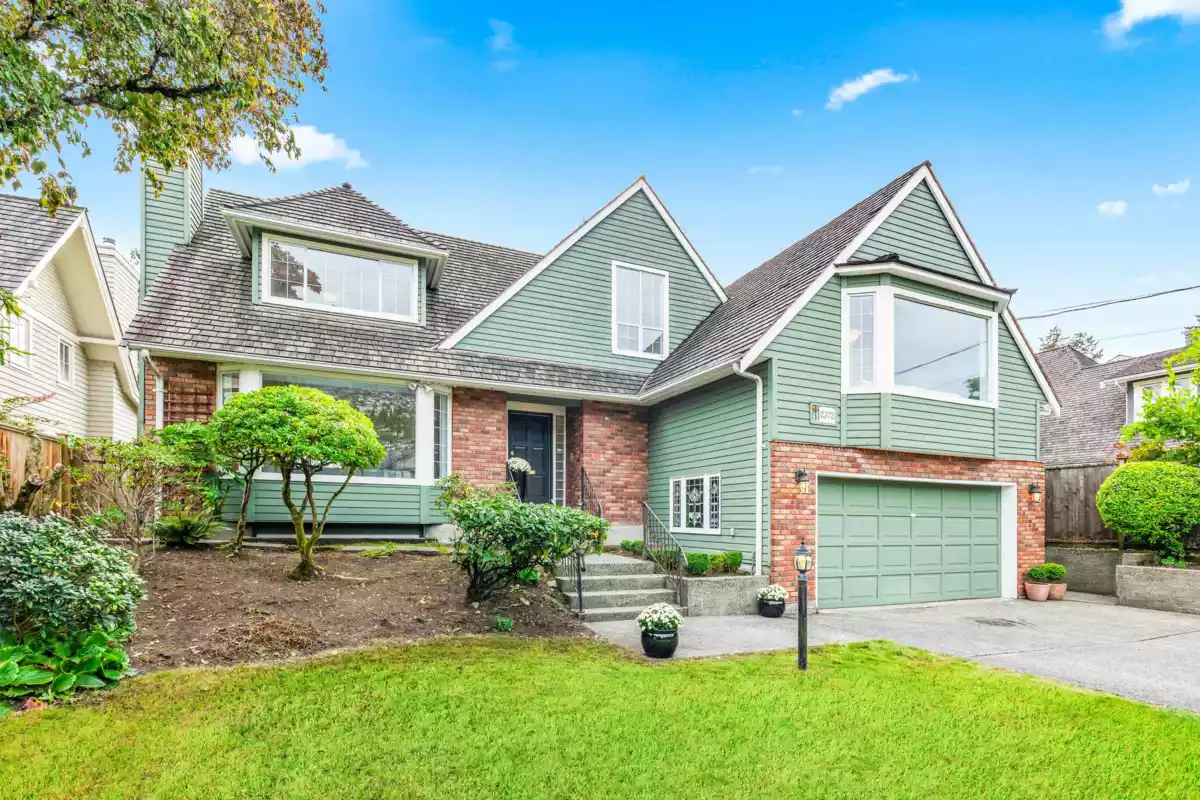 Street View Photo of 2372 Kings Avenue, West Vancouver, BC