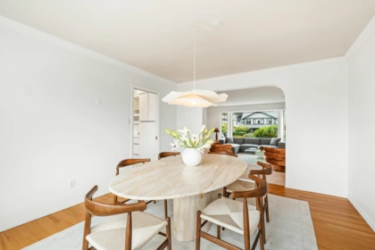 Kitchen Photo of 2372 Kings Avenue, West Vancouver, BC