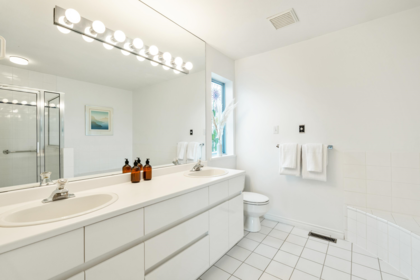 Mudroom Photo of 2372 Kings Avenue, West Vancouver, BC