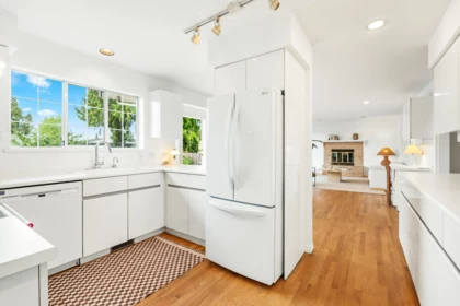 Pantry Photo of 2372 Kings Avenue, West Vancouver, BC