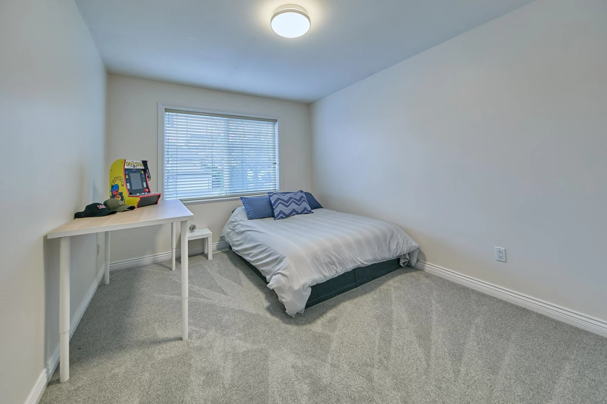 Entry Foyer Photo of 11640 Ritchie Avenue, Maple Ridge, BC
