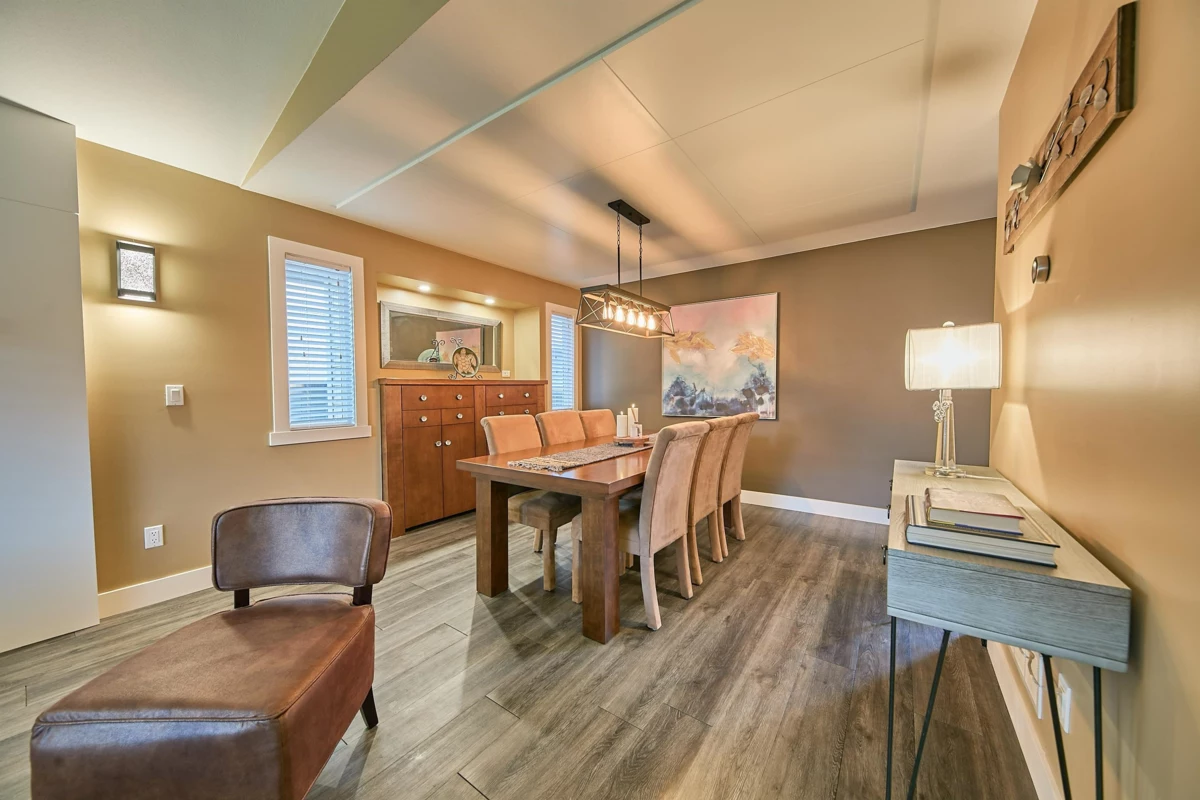 Family Room Photo of 11640 Ritchie Avenue, Maple Ridge, BC