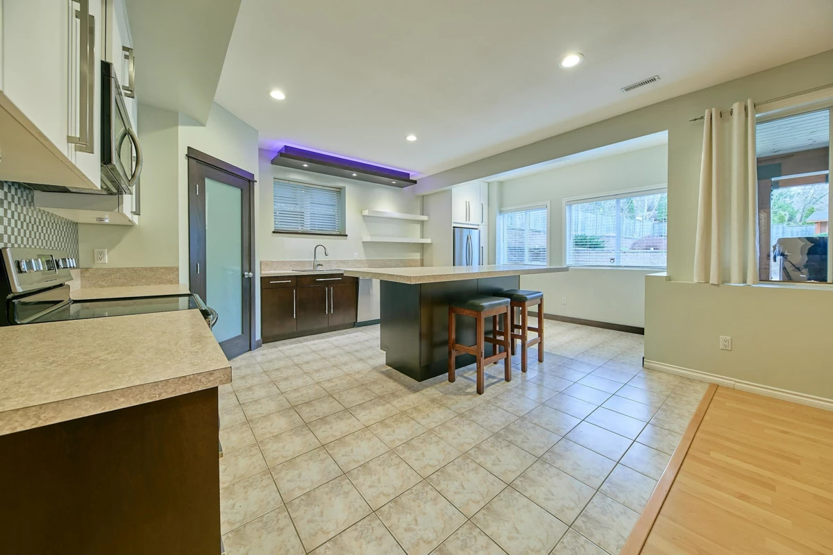 Garage Interior Photo of 11640 Ritchie Avenue, Maple Ridge, BC