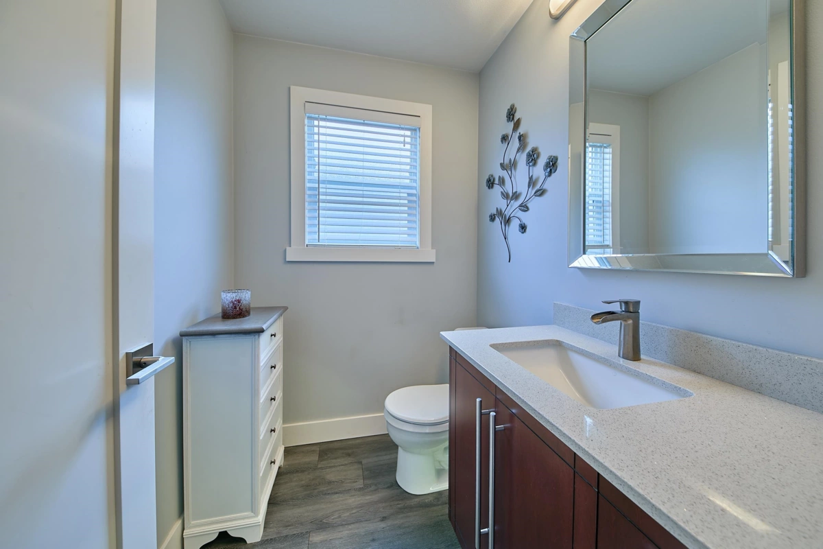 Guest Bathroom Photo of 11640 Ritchie Avenue, Maple Ridge, BC