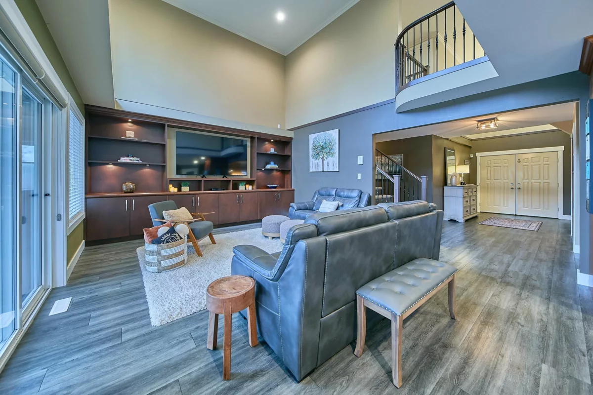 Kitchen Island Photo of 11640 Ritchie Avenue, Maple Ridge, BC