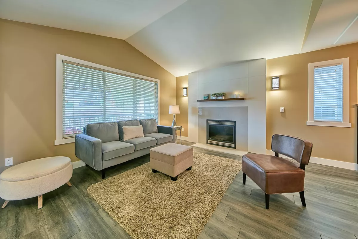 Living Room Photo of 11640 Ritchie Avenue, Maple Ridge, BC