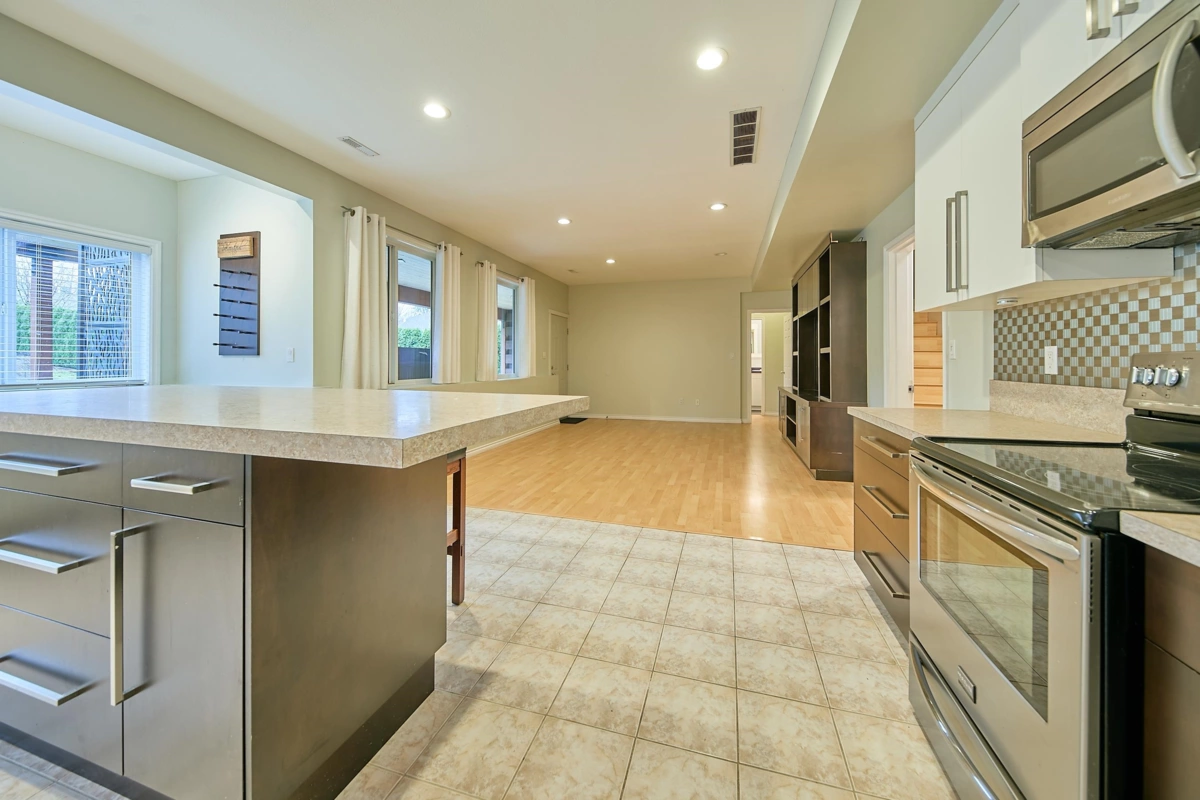 Outdoor Deck Photo of 11640 Ritchie Avenue, Maple Ridge, BC