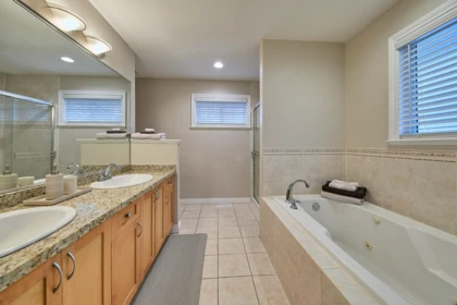 Basement Recreation Room Photo of 11640 Ritchie Avenue, Maple Ridge, BC