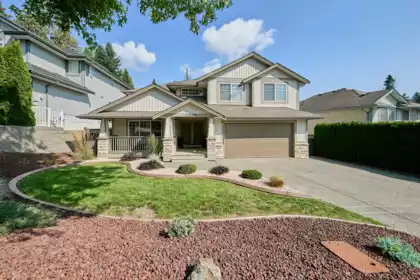 11640 Ritchie Avenue, Maple Ridge, BC, East Central — 7 bed single family residence for sale