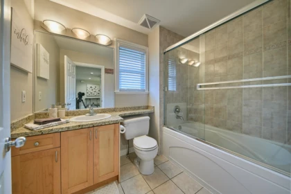 Hallway Photo of 11640 Ritchie Avenue, Maple Ridge, BC