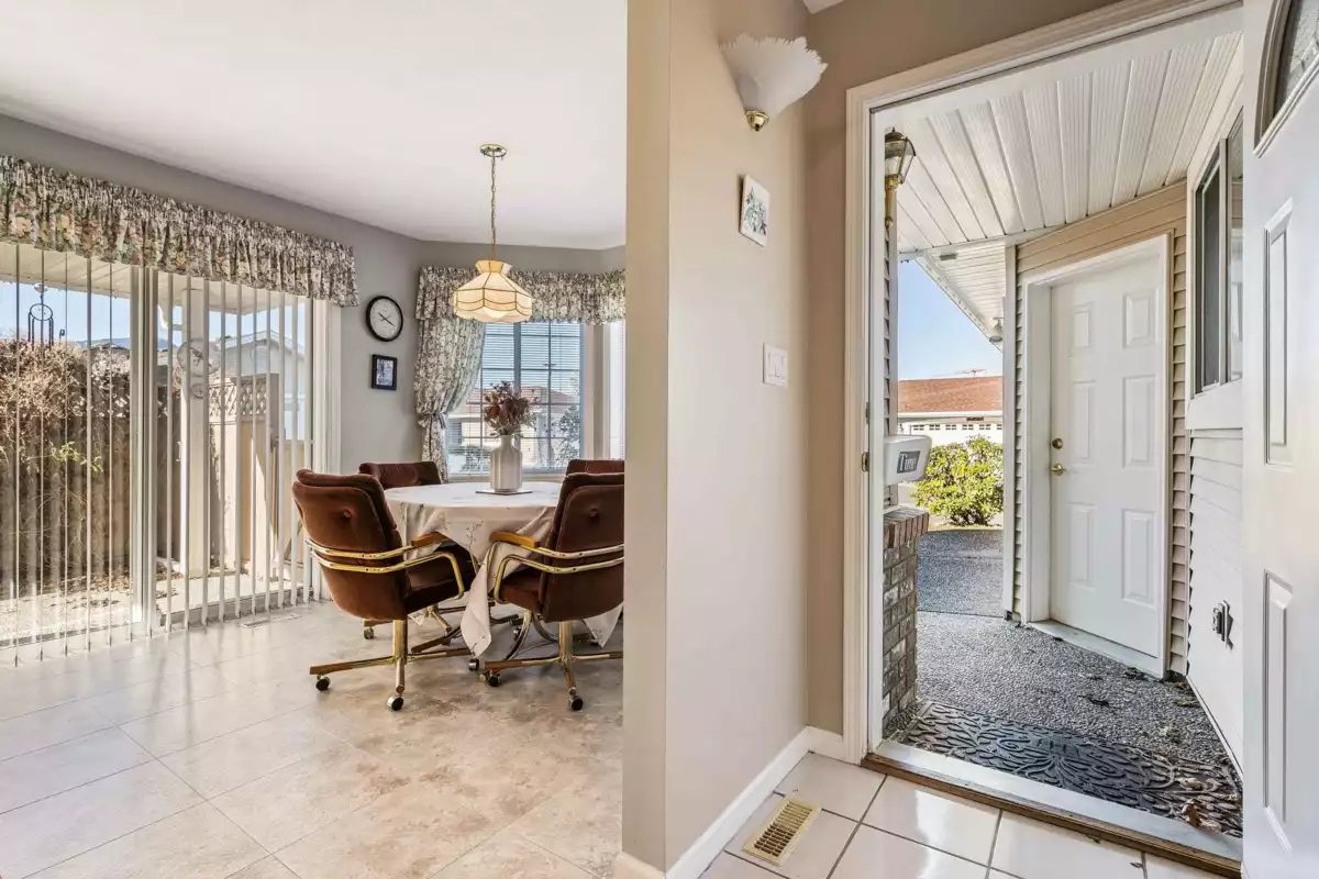 Breakfast Nook Photo of 215 6001 Promontory Road, Chilliwack, BC