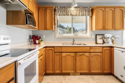 Guest Bathroom Photo of 215 6001 Promontory Road, Chilliwack, BC