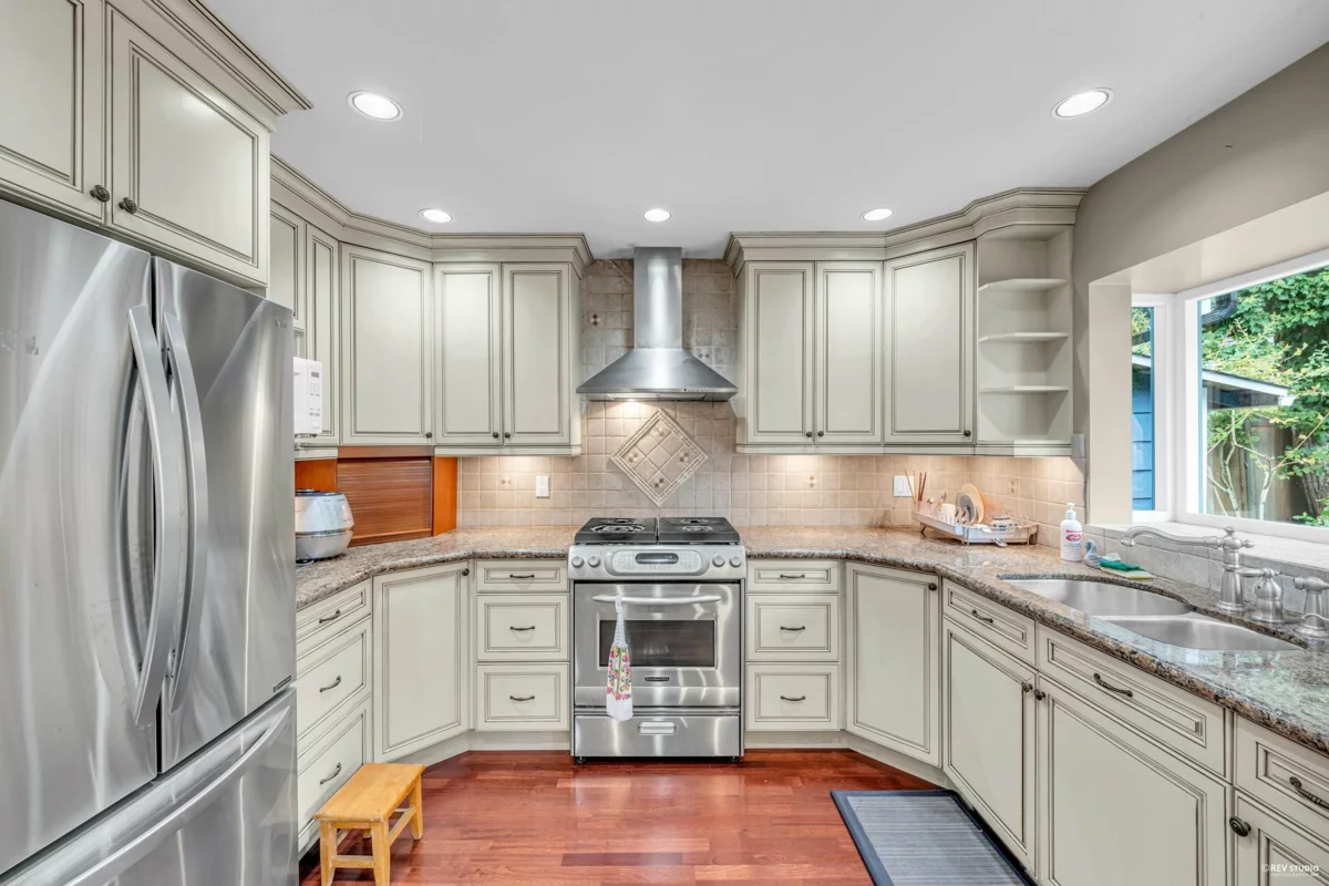 Breakfast Nook Photo of 5375 Opal Place, Richmond, BC