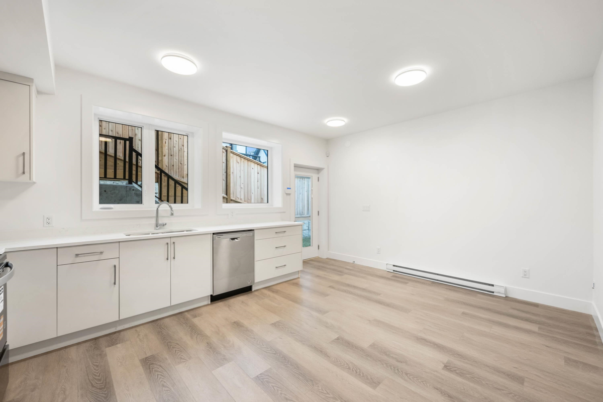 Outdoor Kitchen Photo of 3552 Monson Crescent, Coquitlam, BC