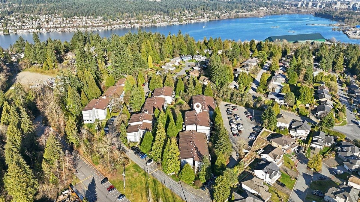 Mudroom Photo of 118 200 Westhill Place, Port Moody, BC