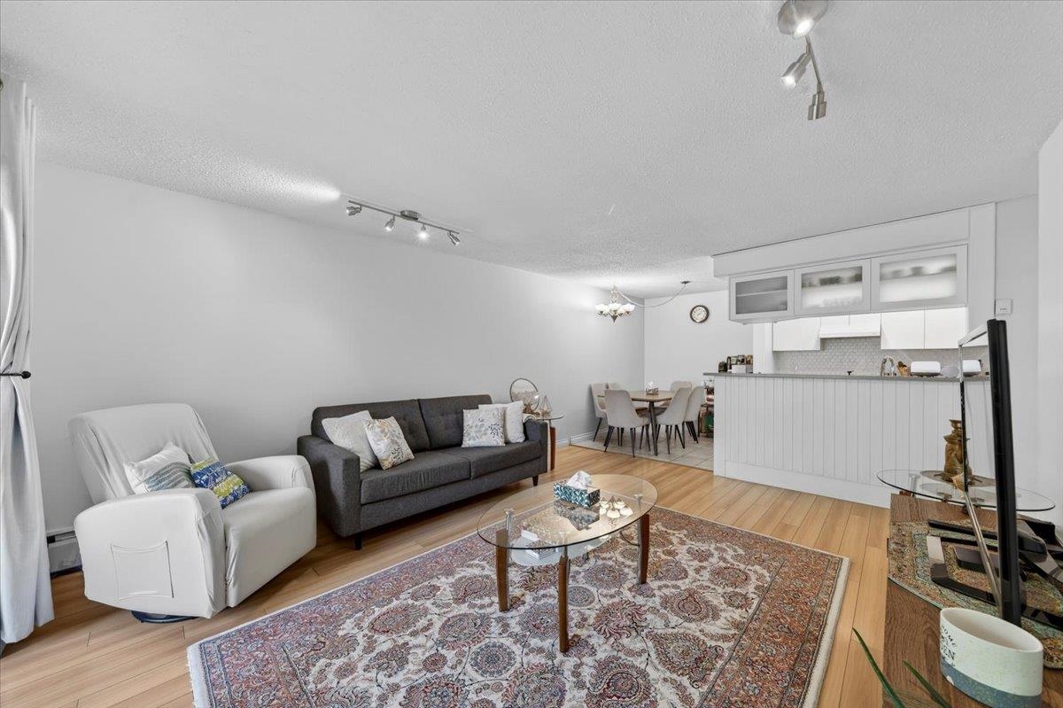 Outdoor Kitchen Photo of 118 200 Westhill Place, Port Moody, BC