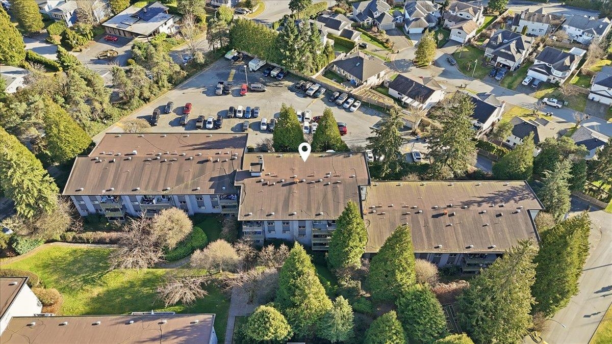Outdoor Patio Photo of 118 200 Westhill Place, Port Moody, BC