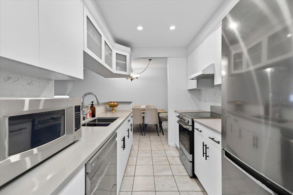 Pantry Photo of 118 200 Westhill Place, Port Moody, BC