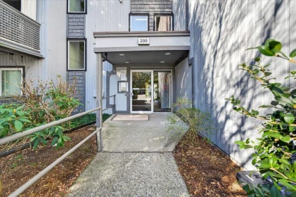 118 200 Westhill Place, Port Moody, BC