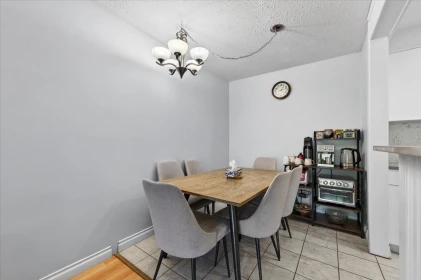 Kitchen Photo of 118 200 Westhill Place, Port Moody, BC