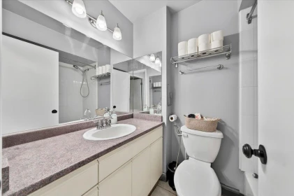 Primary Bathroom Photo of 118 200 Westhill Place, Port Moody, BC