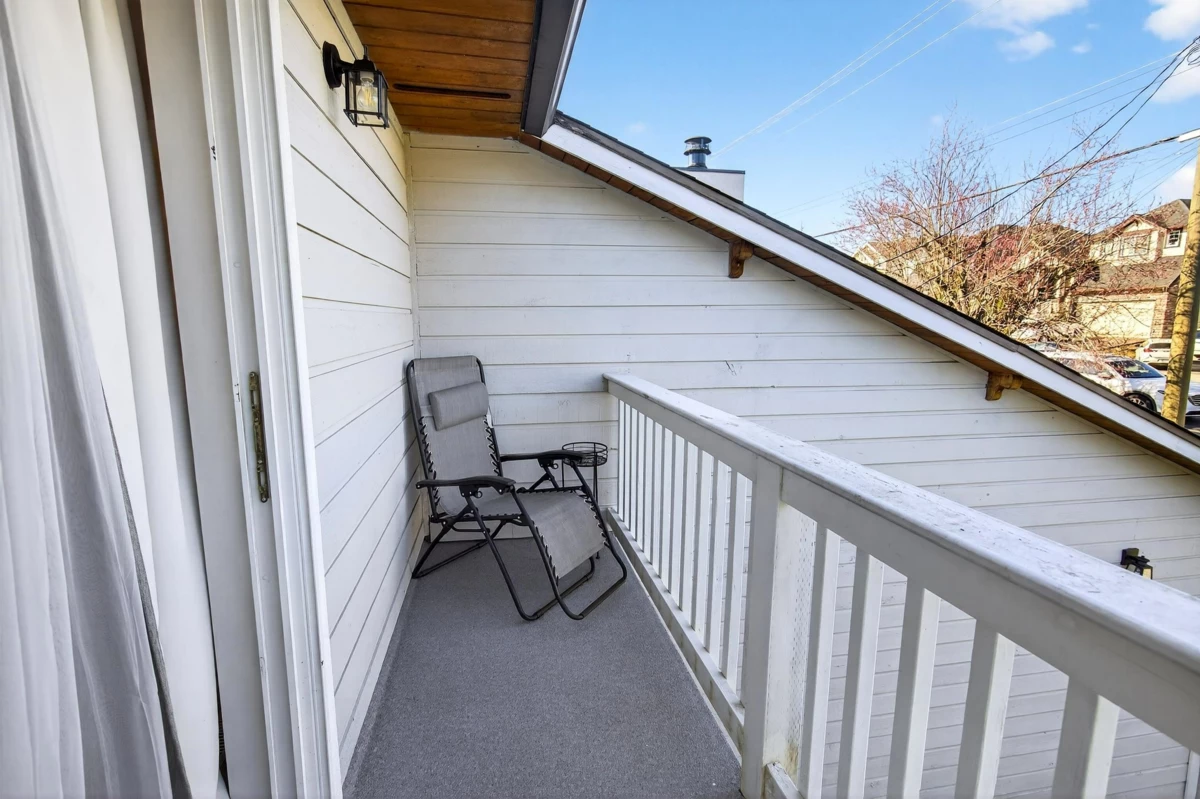 Entry Foyer Photo of 19804 68 Avenue, Langley, BC